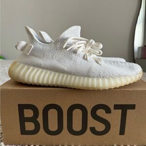 Yeezy boost 350 v2 

Worn a couple times
